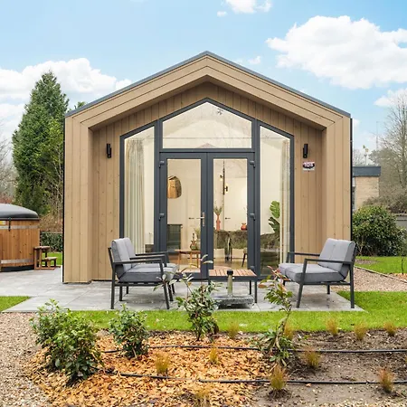 Veluwepark De Bosgraaf | Comfort Met Hottub Feriepark