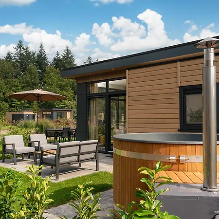 Veluwepark De Bosgraaf | Comfort Met Hottub Üdülőpark