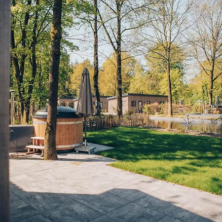 Veluwepark De Bosgraaf | Comfort Met Hottub Lieren