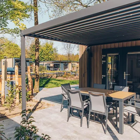 Veluwepark De Bosgraaf | Comfort Met Hottub Üdülőpark Lieren