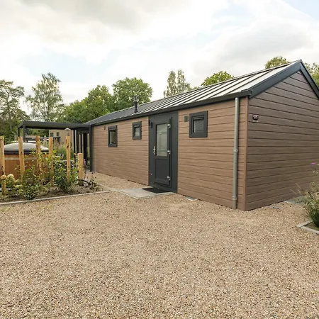 Holiday park Veluwepark De Bosgraaf | Comfort Met Hottub *