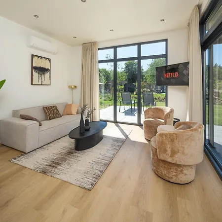פארק נופש Veluwepark De Bosgraaf | Comfort Met Hottub